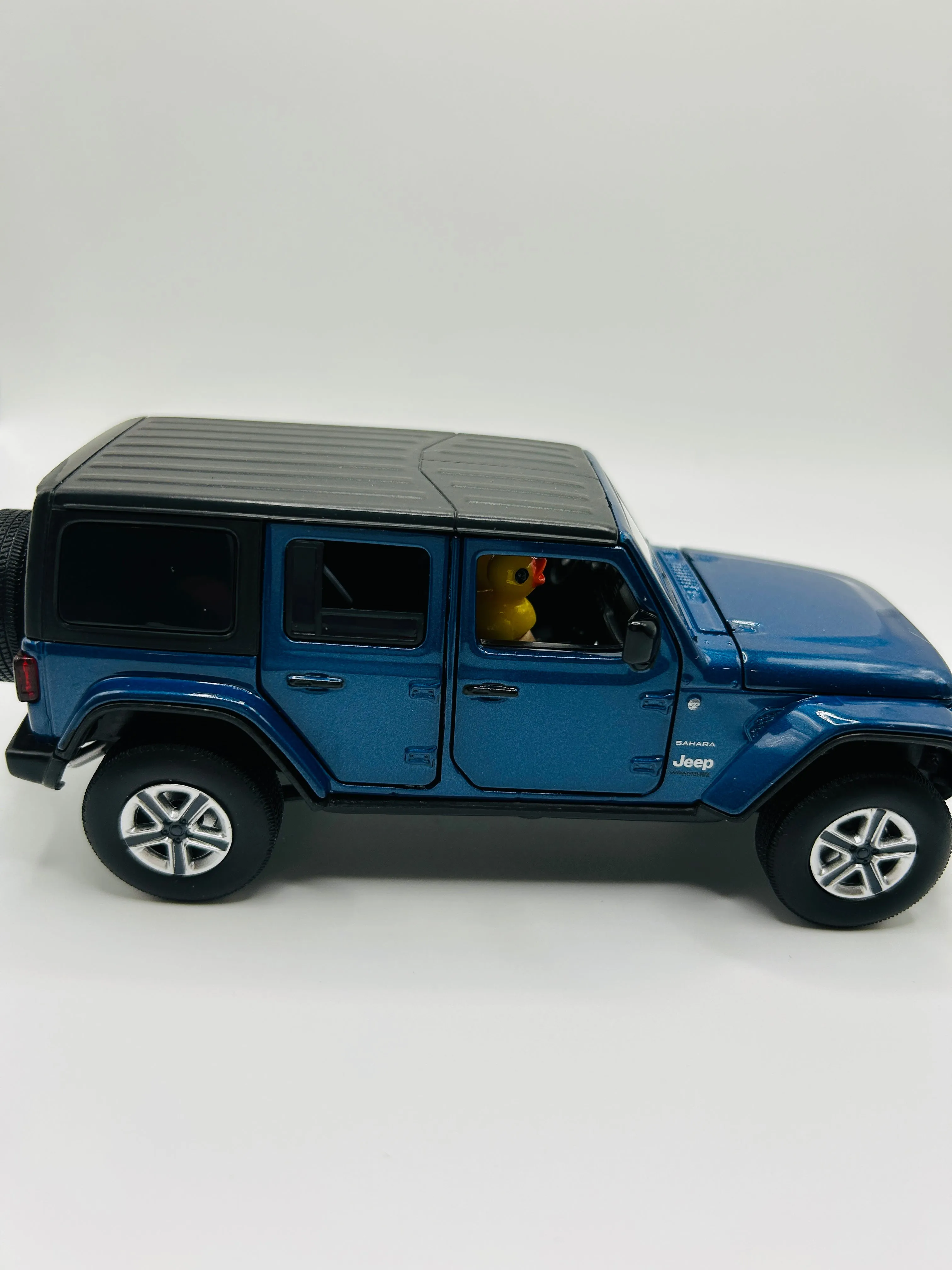 4 Door Jeep  Sahara