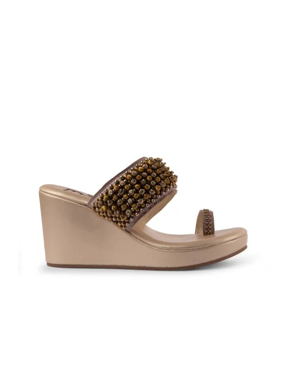 Bead-dazzled : Kolha Wedge - Kareena Kapoor Khan x Fizzy Goblet - Limited Edition