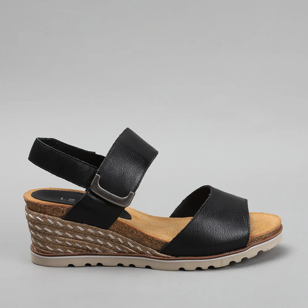Evita - Black