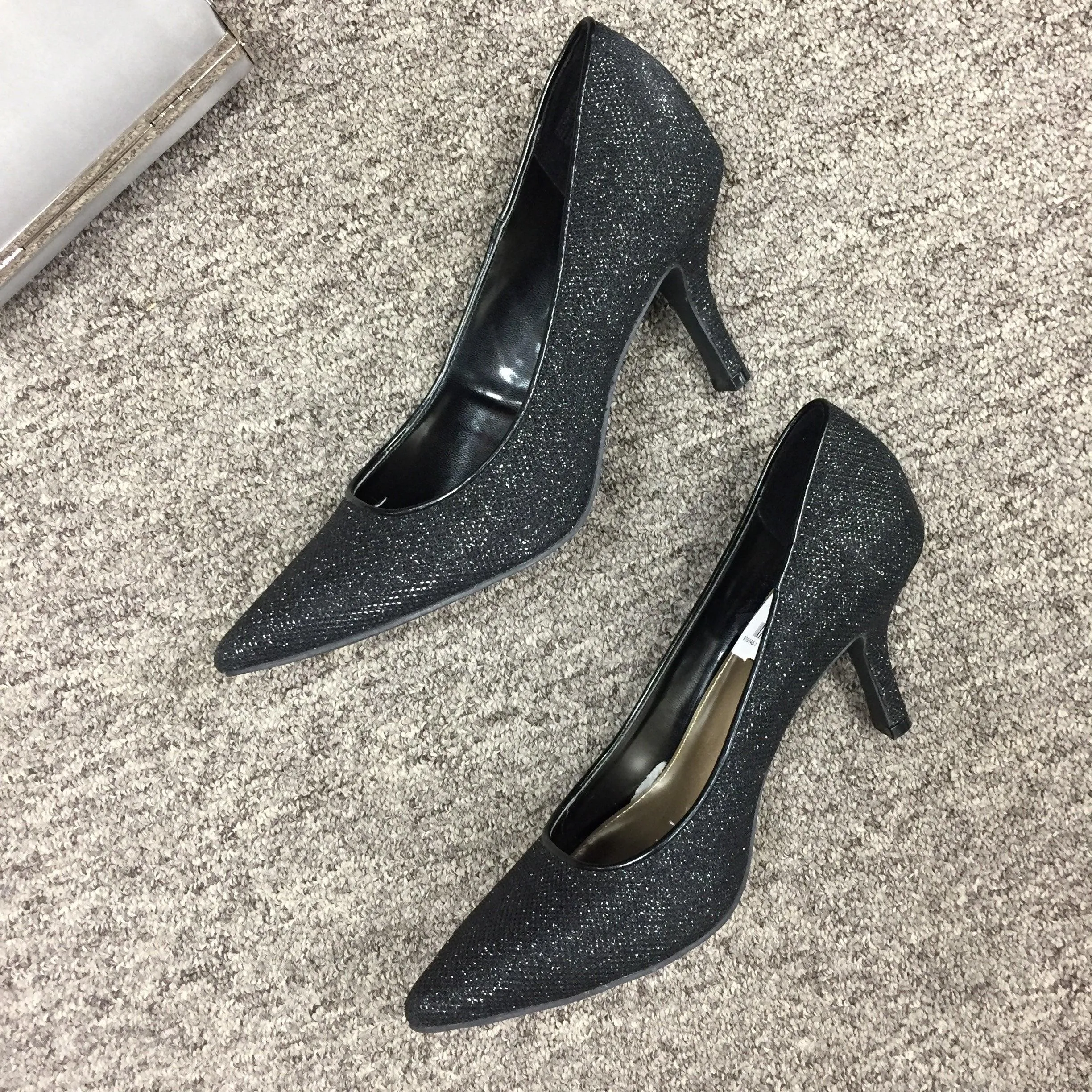 Fioni Pumps