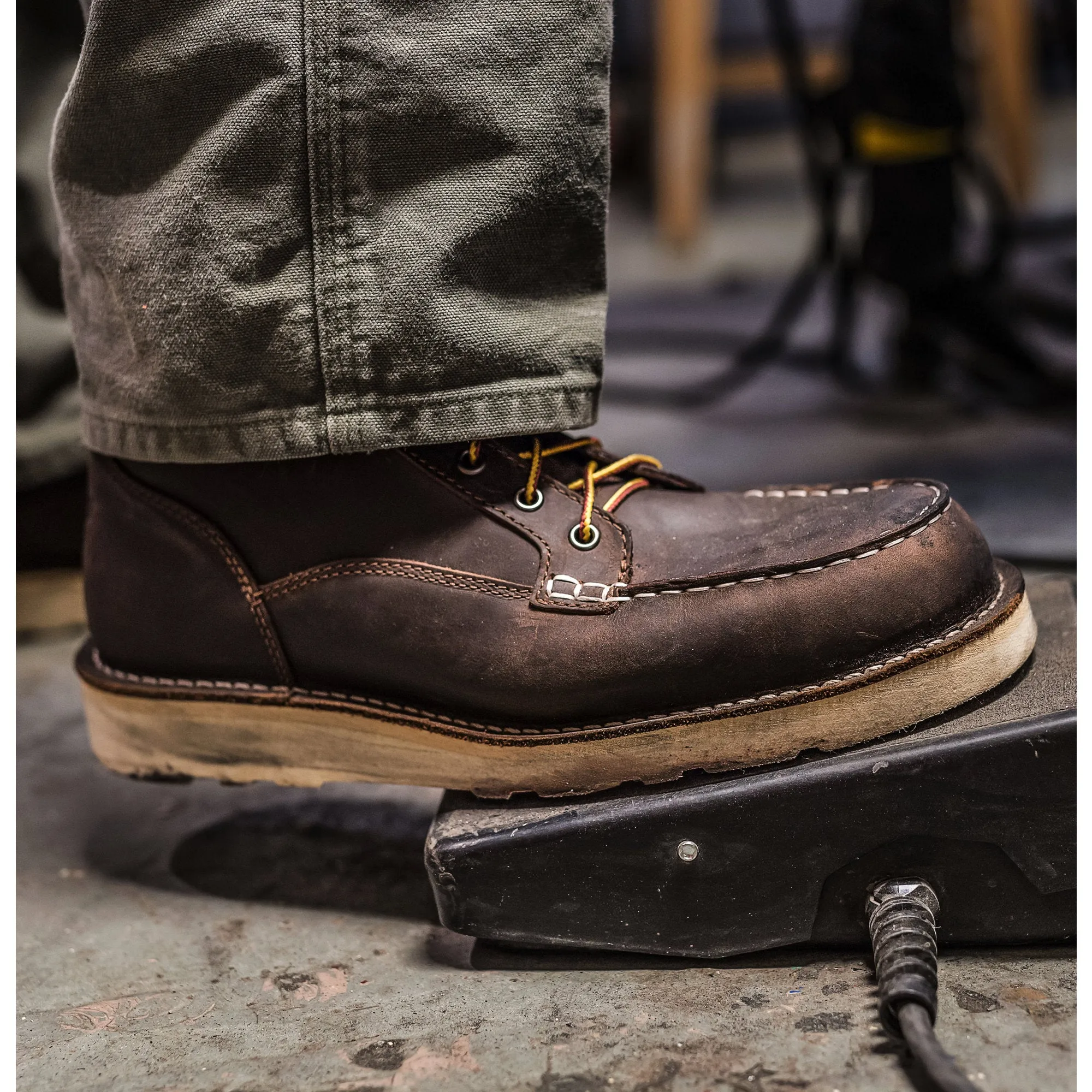 Men's Bull Run Moc Toe 6" Steel Toe Boot