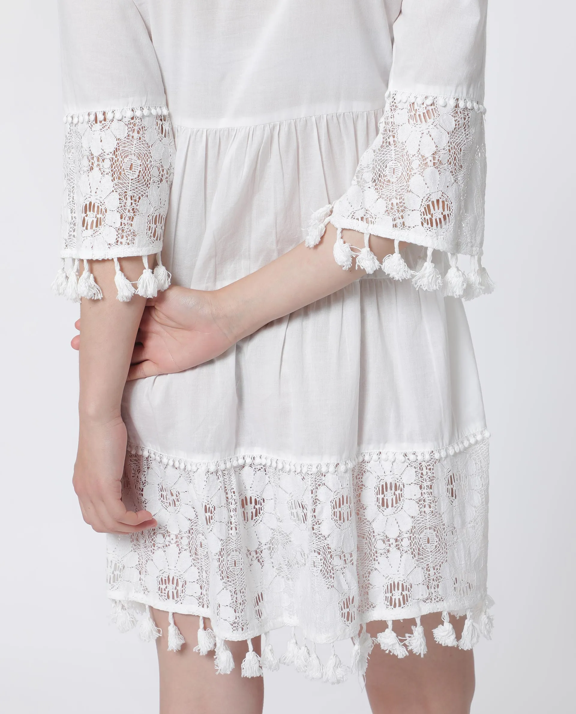 Rareism Women Andarin White Cotton Fabric 3/4Th Sleeves Tie-Up Closure Tie-Up Neck Bell Sleeve Regular Fit Plain Knee Length Tiered Dress