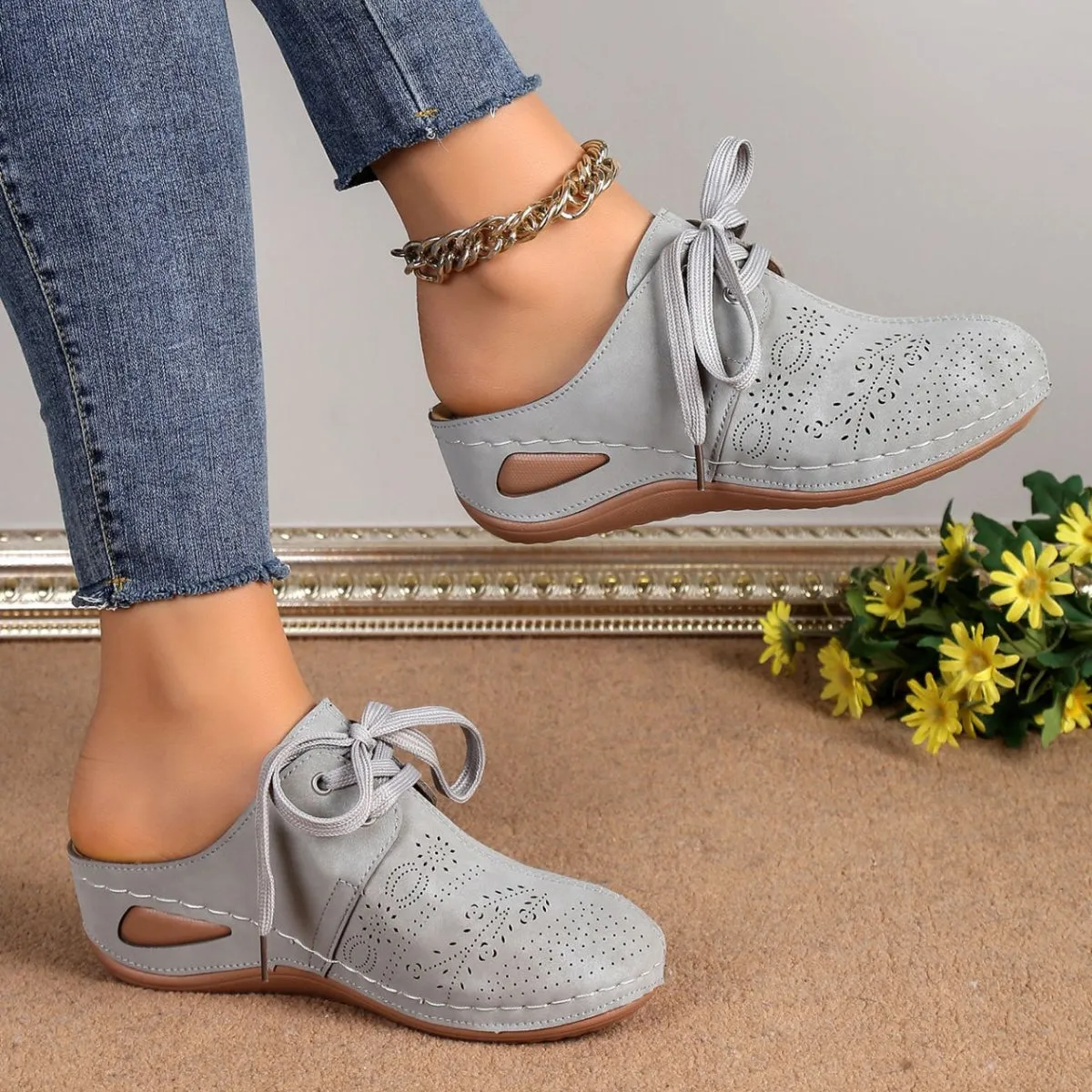 Women's Lace-Up Round Toe Wedge Sandals