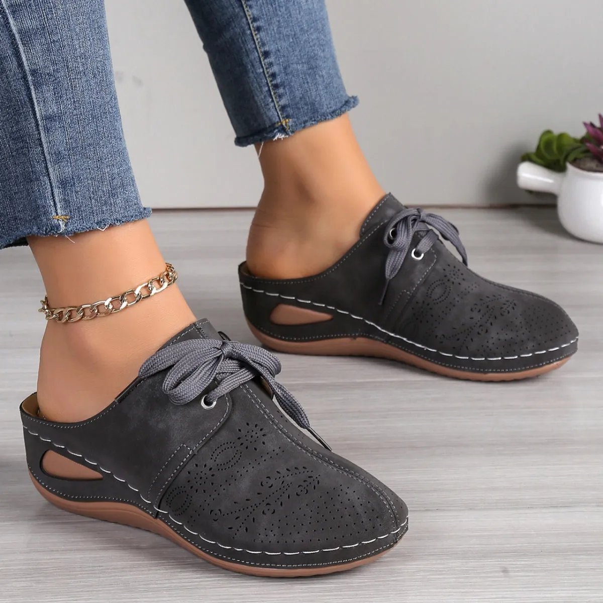 Women's Lace-Up Round Toe Wedge Sandals